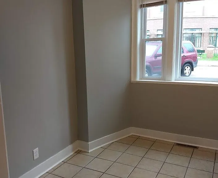 1638 N Arlington Pl — Photo 7