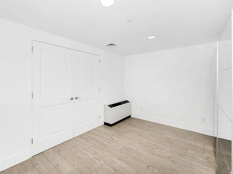20 West St #18B — Photo 23
