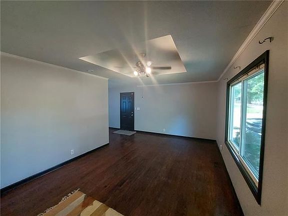2nd image of 1316 N Viking Dr