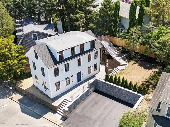 290 Washington St #3, Marblehead, MA 01945