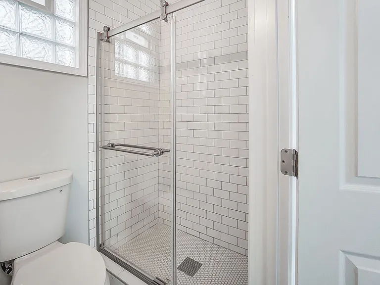 2036 Garrard St — Photo 19