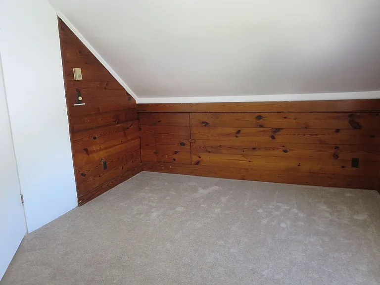 409 Hobart Ave — Photo 13