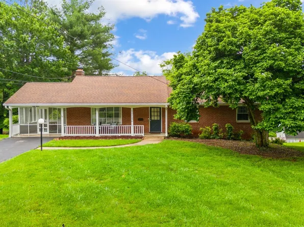 6012 Rhonda Rd, Lynchburg, VA 24502