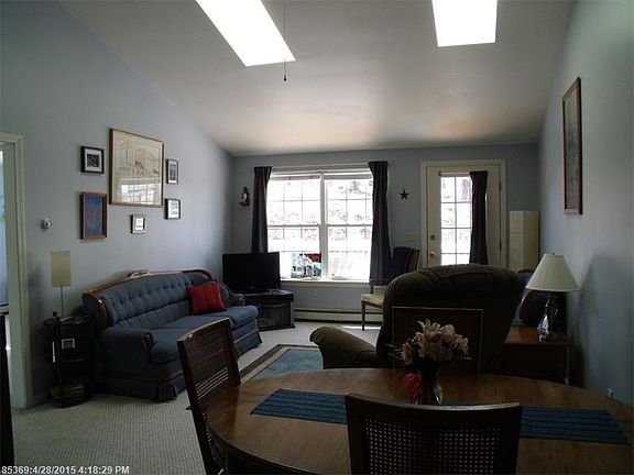 5th image of 118 Pennell St APT 3