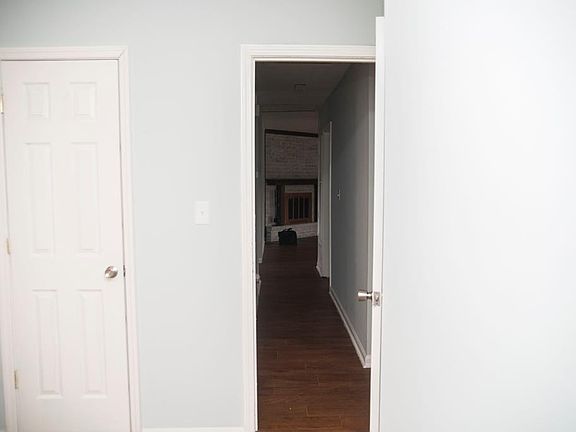 3rd image of 3705 Beacon Hill Dr