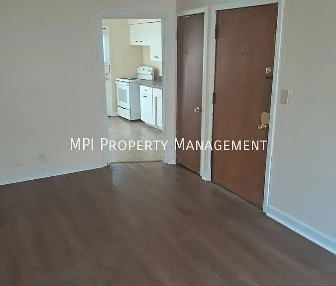 232 N 75th St #8 — Photo 17