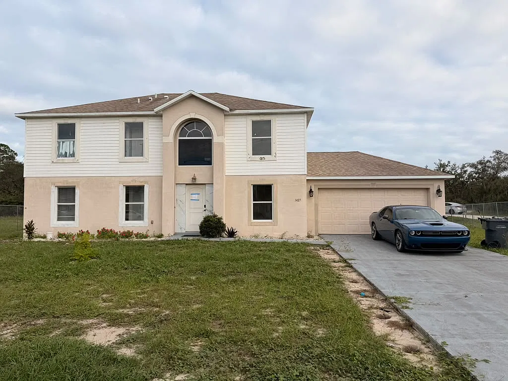 4 bed, 2.5 bath, 2230 sqft, $1,750 — Photo 1