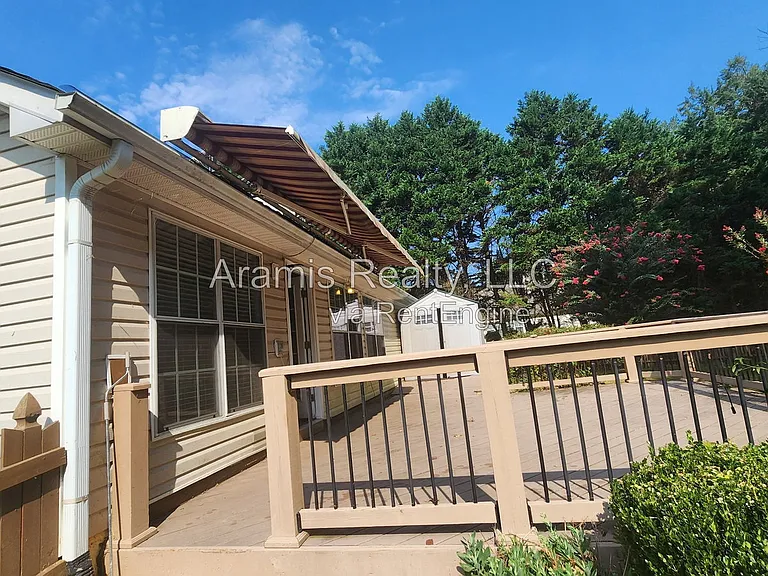 3241 Cranberry Ln — Photo 16