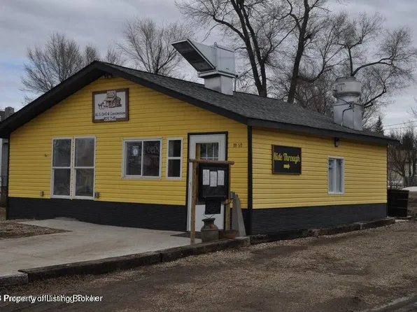 701 1st Ave E, Lemmon, SD 57638