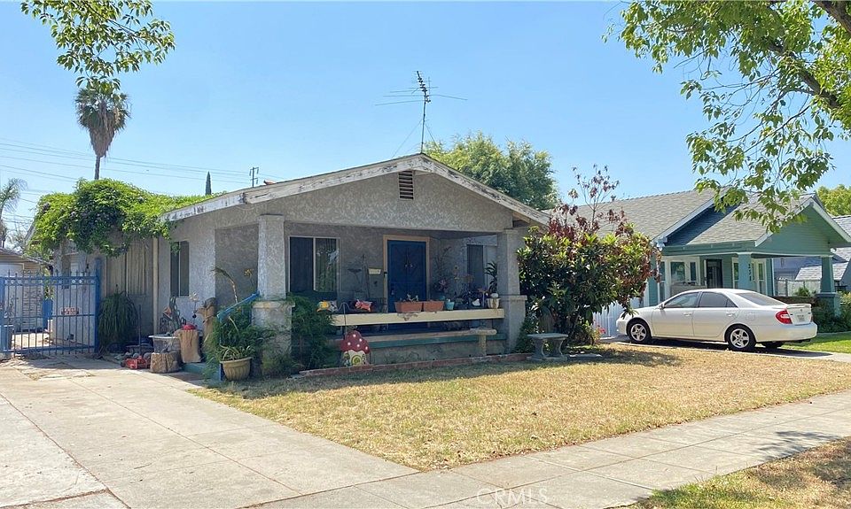 1st image of 304 N Miramonte Ave