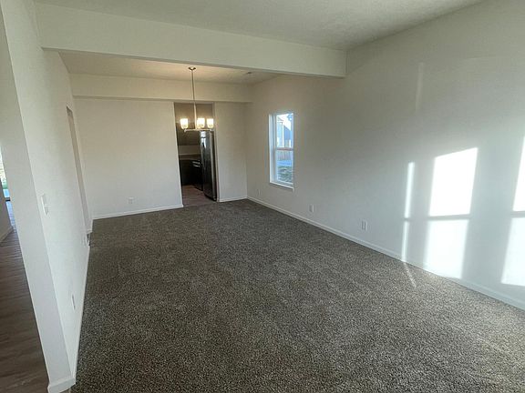 Bonus living room / Dining Room option.