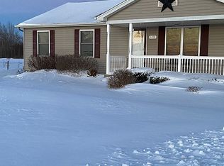 6416 Owens Rd, Yale, MI 48097