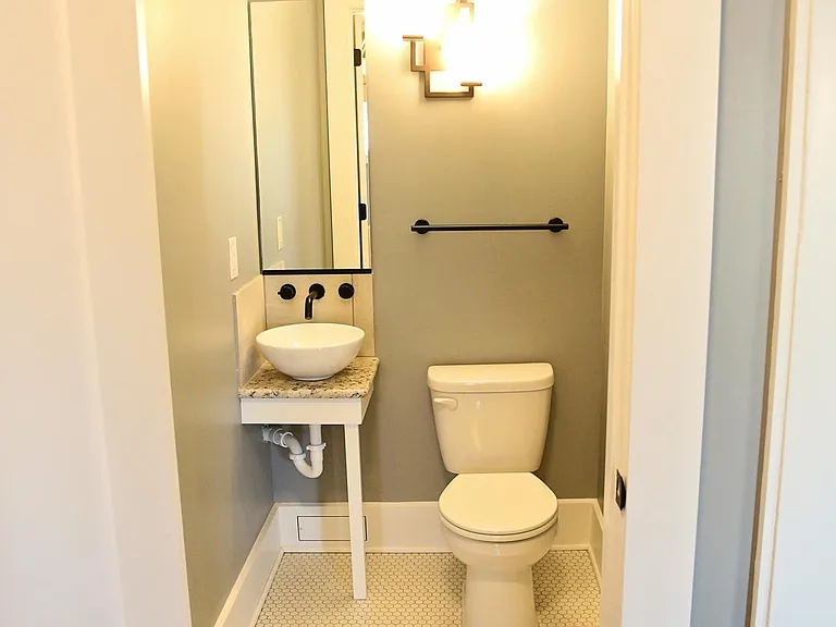 4020 Ingersoll Ave — Photo 20
