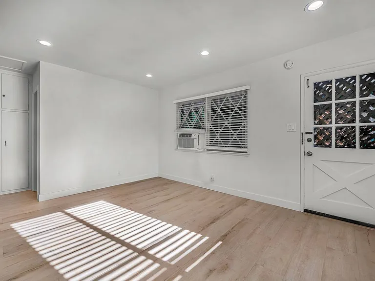 2826 Avenel St #2 — Photo 5