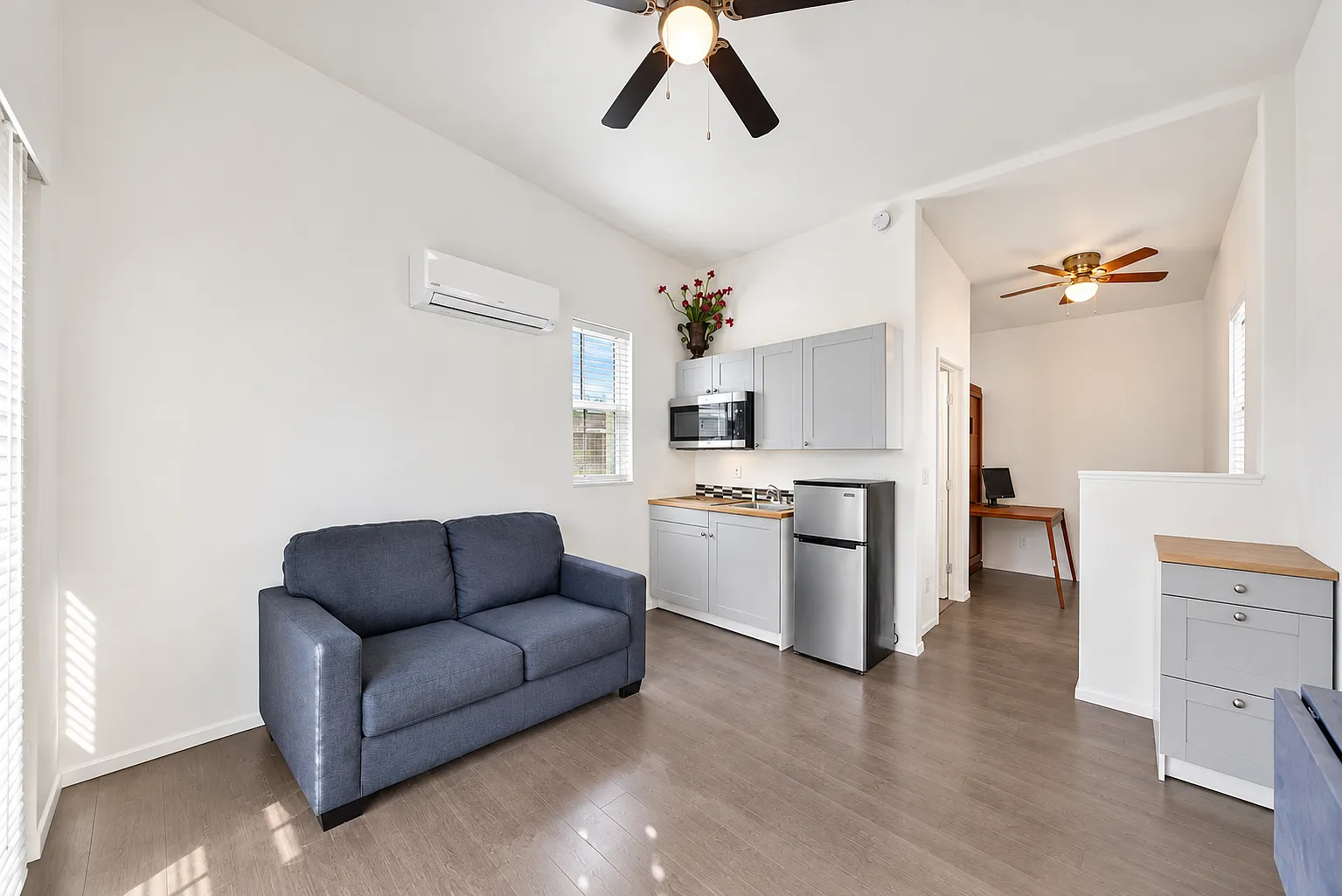 1 bed, 288 sqft, $1,050 — Photo 3