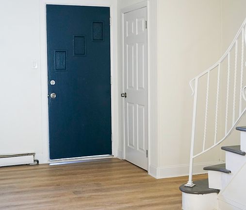 3rd image of 7152 Radbourne Rd