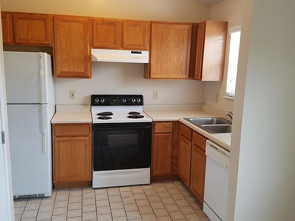 5th image of 2466 Hilliard Dr