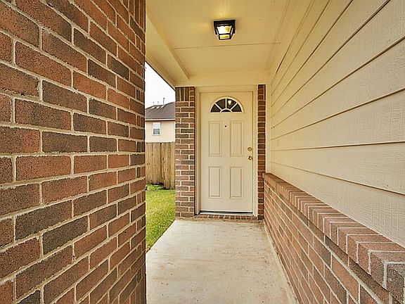 3rd image of 7306 Foxwood Fair Ln