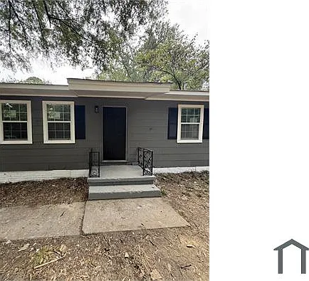 3162 Woodside Dr — Photo 1