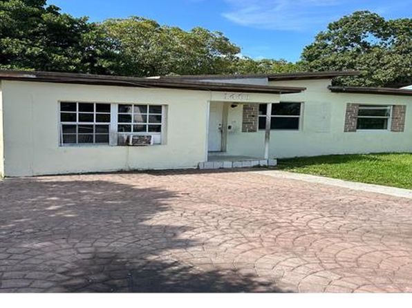 1461 NW 52nd St
