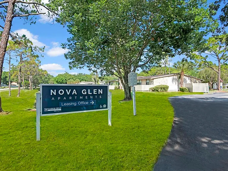 Nova Glen — Photo 16