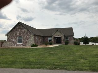 75 Redhead Dr, Old Monroe, MO 63369