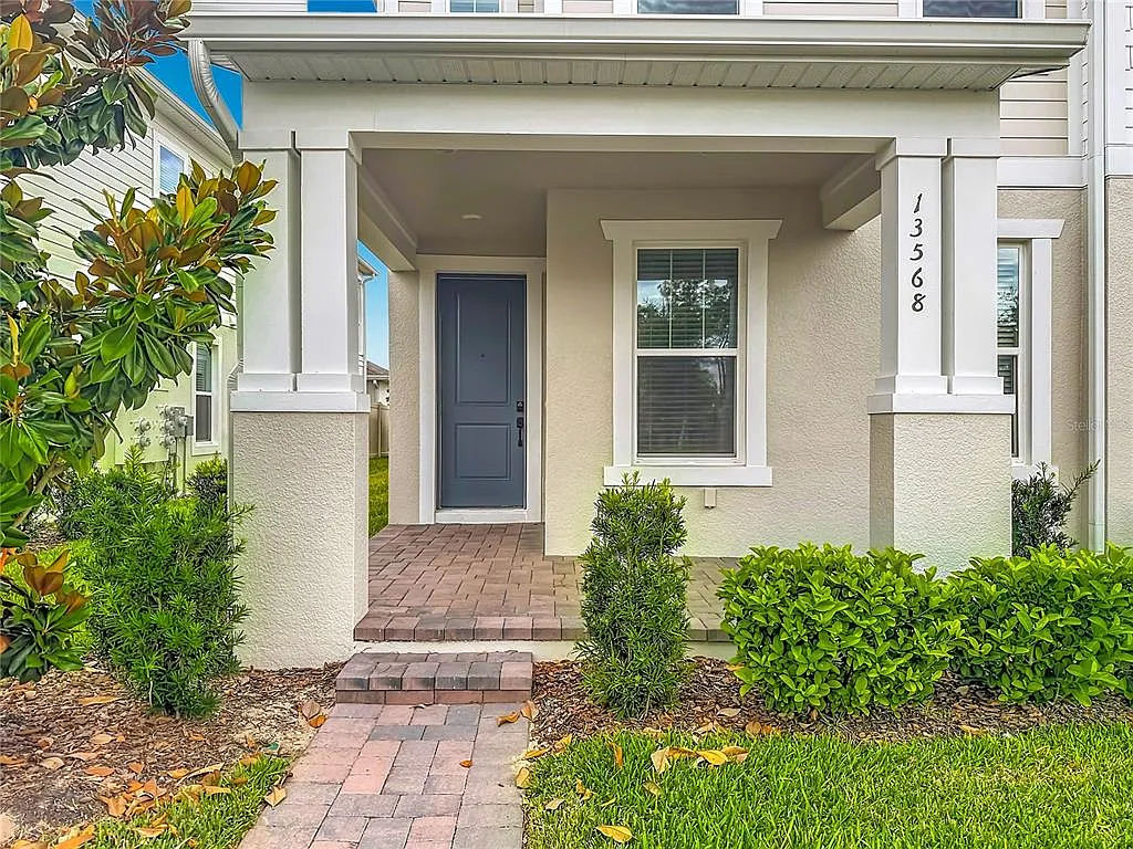 4 bed, 3.0 bath, 2049 sqft, $3,600 — Photo 2