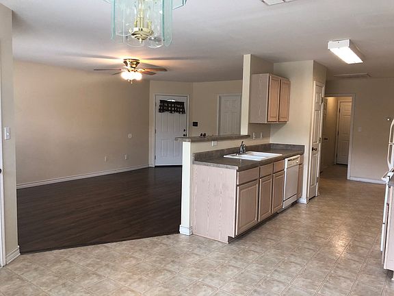 3rd image of 525 Wigwam Ln