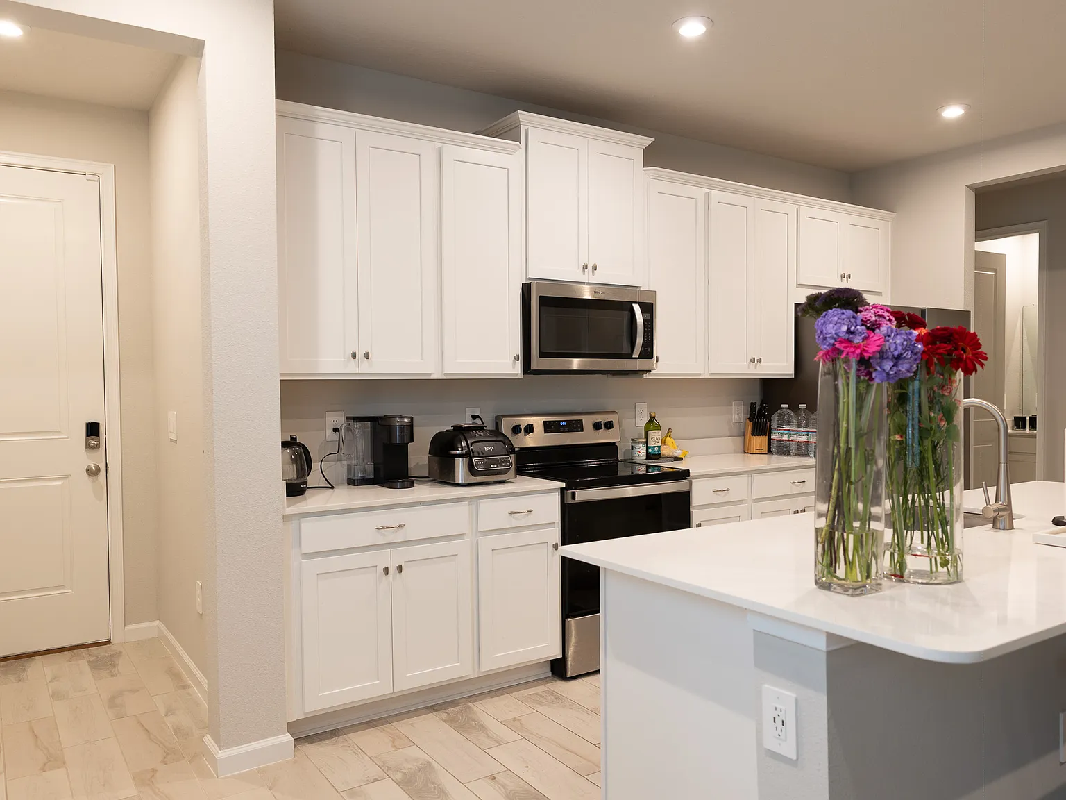 2 bed, 1515 sqft, $2,400 — Photo 3