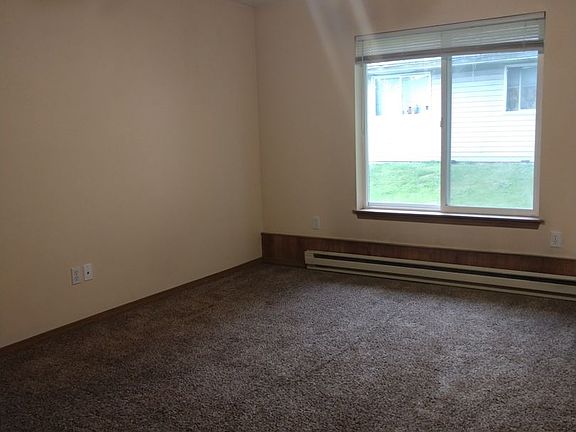 3rd image of 1577 D St #8