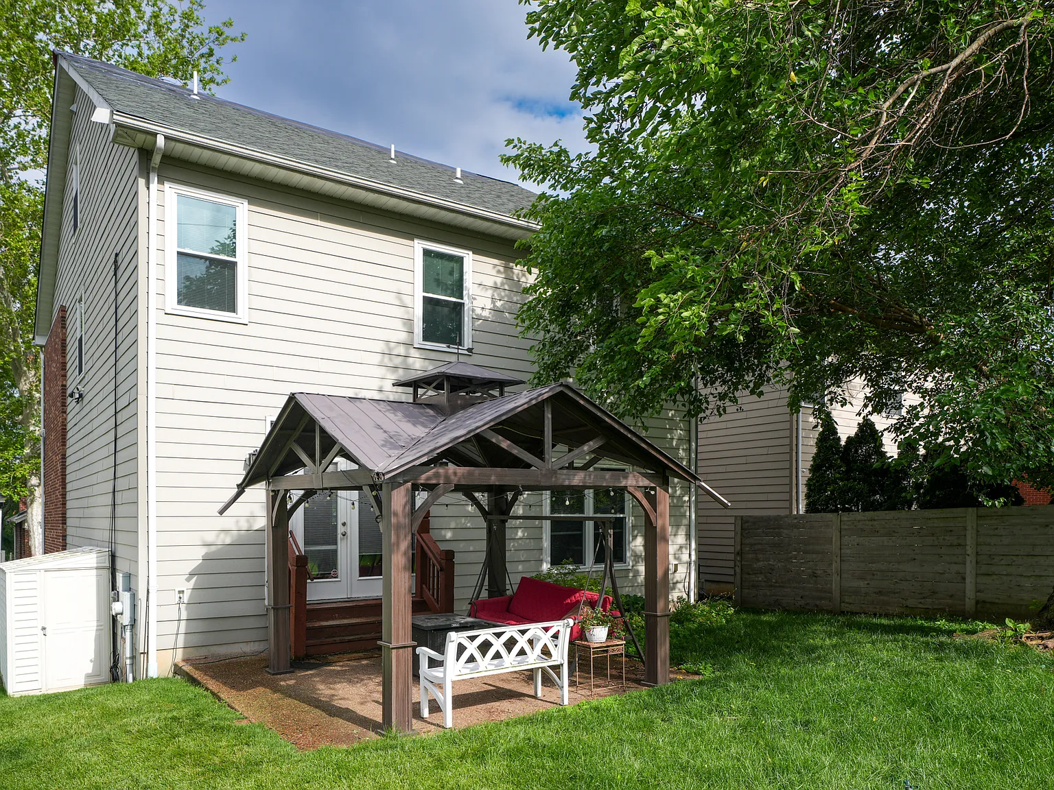 4 bed, 3.5 bath, 3500 sqft, $4,975 — Photo 3