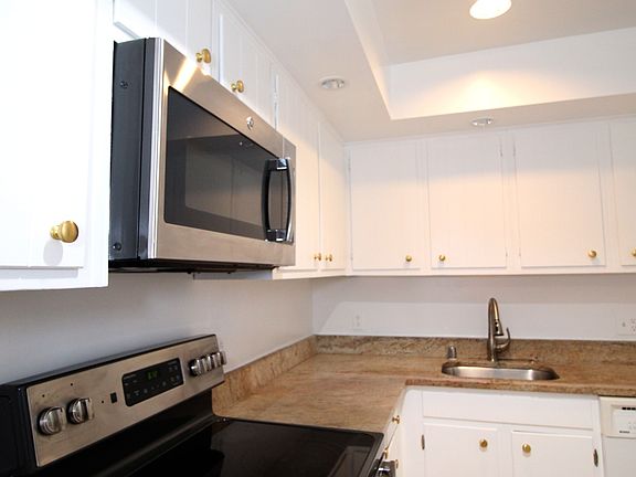 5th image of 3551 S Stafford St APT B2