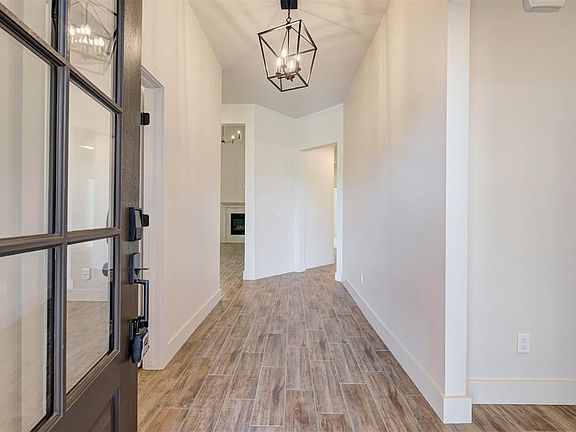 5th image of 14521 Astor Ln