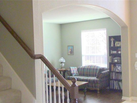 4th image of 319 Del Cano Dr