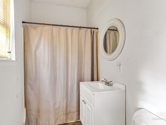 5th image of 9944 John Hall Ln