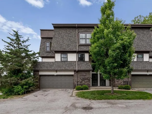 10249 Cedarbrooke Ln, Kansas City, MO 64131