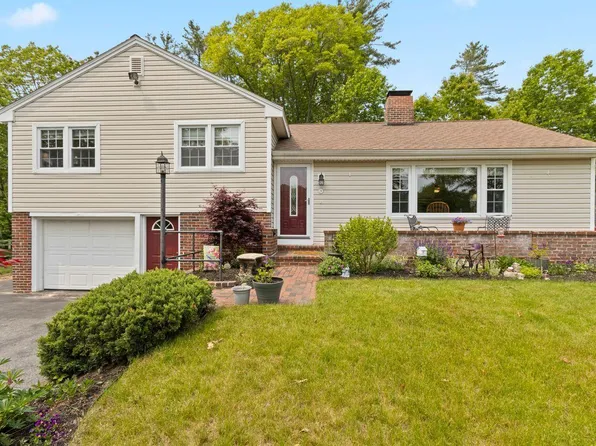 29 Robinson Road, Scarborough, ME 04074