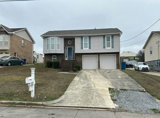1132 Red Oak Cir, Fairfield, AL 35064
