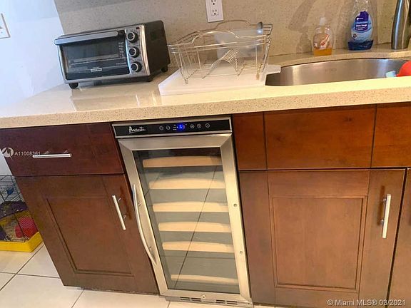 2nd image of 900 NE 195th St APT 320
