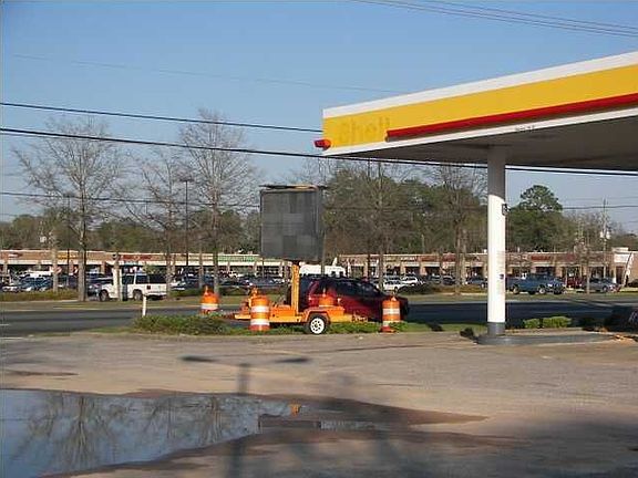 4th image of 4615 Mobile Hwy