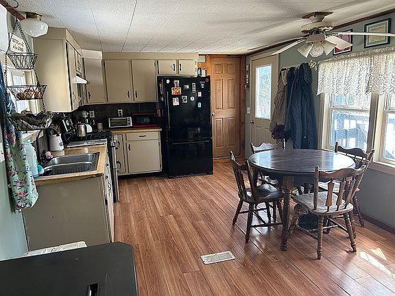 5th image of 80 High Meadow Rd