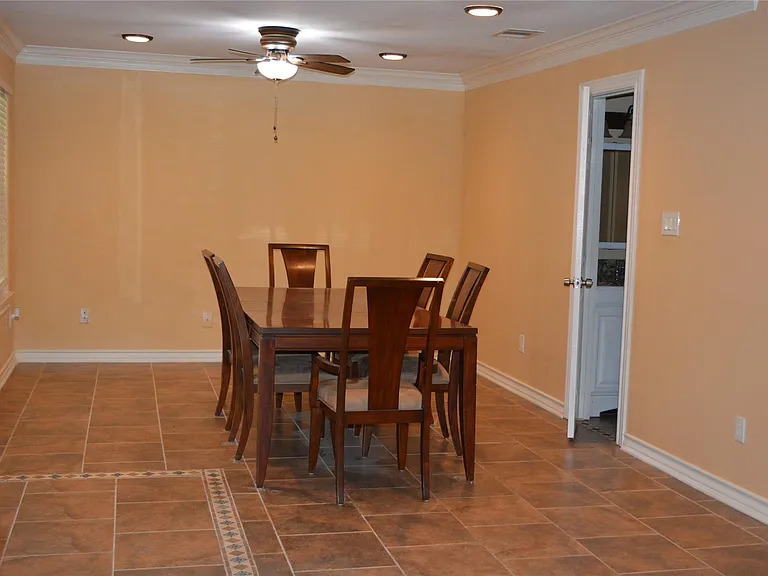 13703 Cambourne Dr — Photo 6