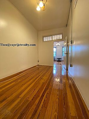 5th image of 242 Kingsland Ave APT 3