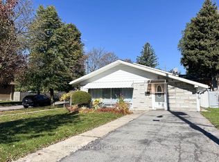 124 Roebuck Dr, Toronto, ON M1K2H8