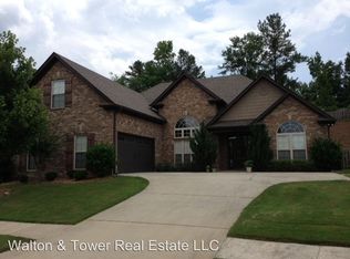 447 River Oaks Ln, Helena, AL 35080