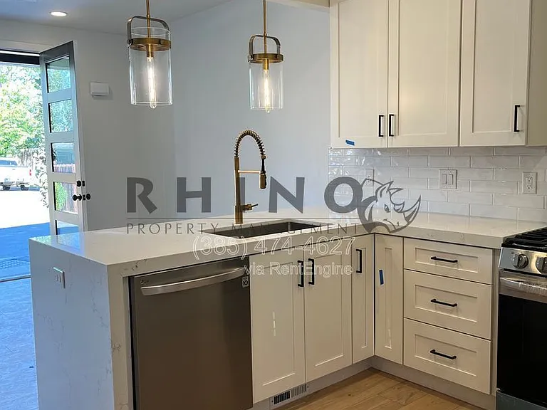 4634 S Locust Hills Ct — Photo 5