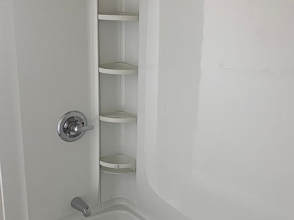 2nd image of 112 N Crescent Dr