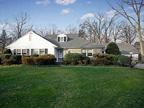 Stone Ranch situated on private flat half-acre