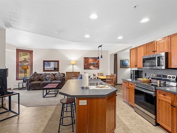3rd image of 184 Copper Circle UNIT 316