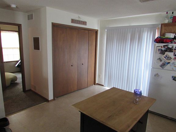 4th image of 2622 W Maxwell Ave